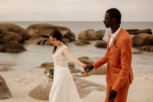 Ceremonie laïque en bord de mer